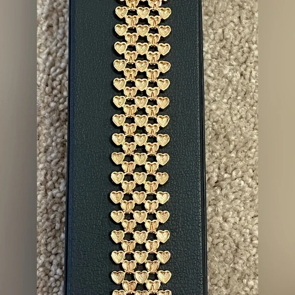 Beautiful Danbury Mint heart bracelet. Gold, silver and rose gold tones. - Picture 10 of 11